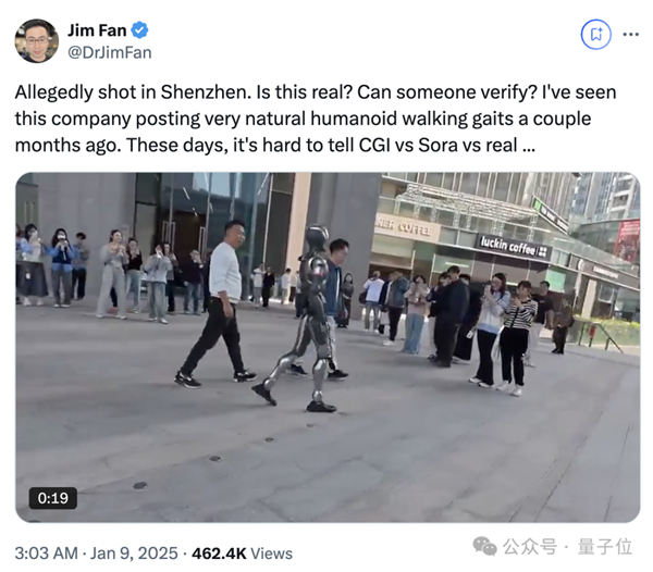超自然步态大步流星十几米:深圳人形机器人街边溜达爆火海外!