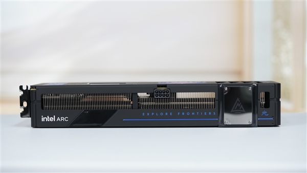 最强锐炫B570!蓝戟锐炫B570 Photon 10GB显卡图赏