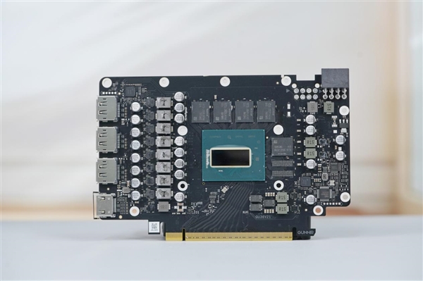 最强锐炫B570!蓝戟锐炫B570 Photon 10GB显卡图赏