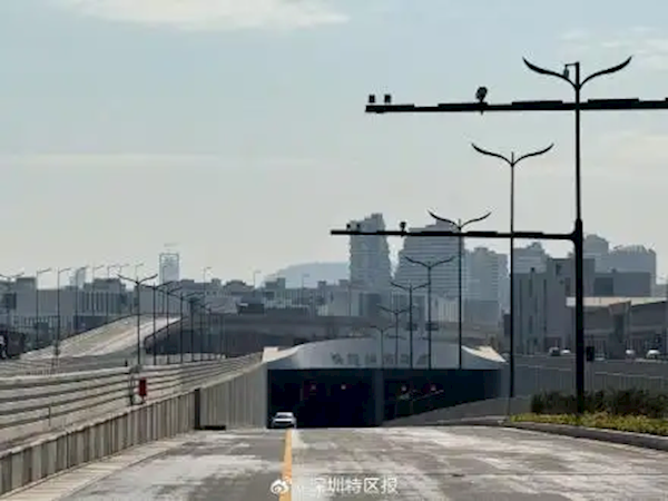 深圳首条海底隧道通车!以后通行就像是在“海底总动员”了