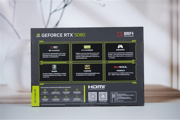 经典的红黑配色!耕升RTX 5080追风OC显卡图赏