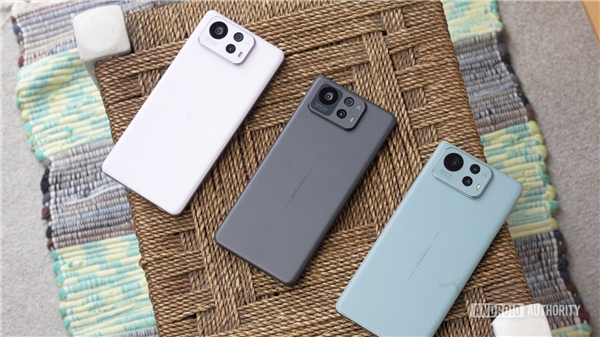 蛇年第一款Ultra惊现3.5mm耳机孔!华硕Zenfone 12 Ultra图赏