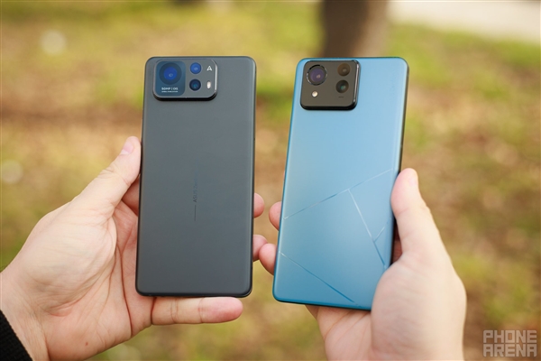 蛇年第一款Ultra惊现3.5mm耳机孔!华硕Zenfone 12 Ultra图赏