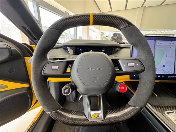 看完小米SU7 Ultra的实车:我觉得卖80万真不算贵