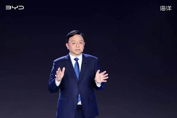 比亚迪智驾下饺子 7万的车也有NOA 王传福:要像安全带一样标配
