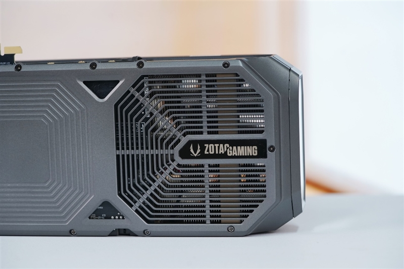 最高频率近3.3GHz!索泰RTX 5080 AMP EXTREME INFINITY评测:超频后与RTX 4090相去不远