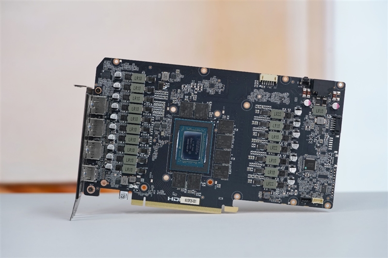 最高频率近3.3GHz!索泰RTX 5080 AMP EXTREME INFINITY评测:超频后与RTX 4090相去不远