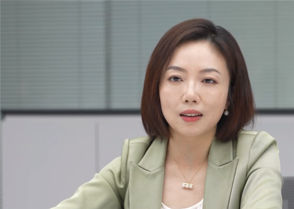 年薪945万 美的80后女副总裁首登福布斯