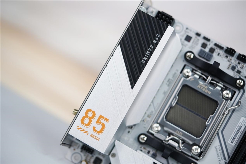 高颜值的ITX小板 媲美一线！七彩虹CVN B850I GAMING FROZEN V14登陆舰评测
