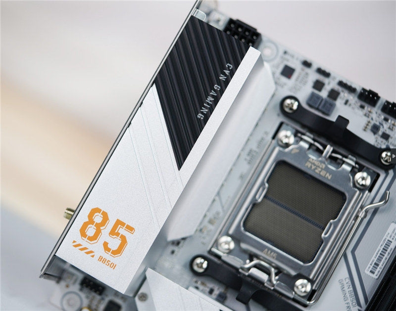 高颜值的ITX小板 媲美一线！七彩虹CVN B850I GAMING FROZEN V14登陆舰评测