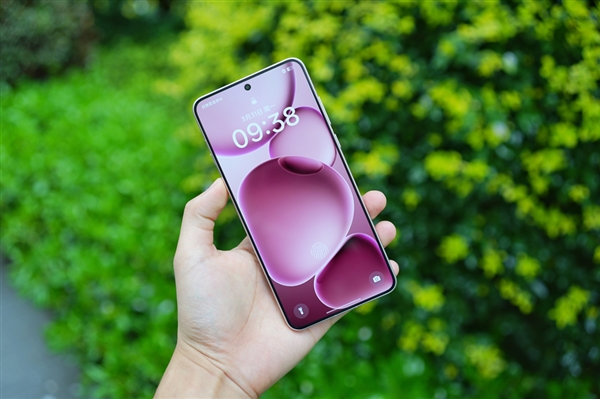 OPPO Find X9 Ultra首曝:双2亿像素史无前例