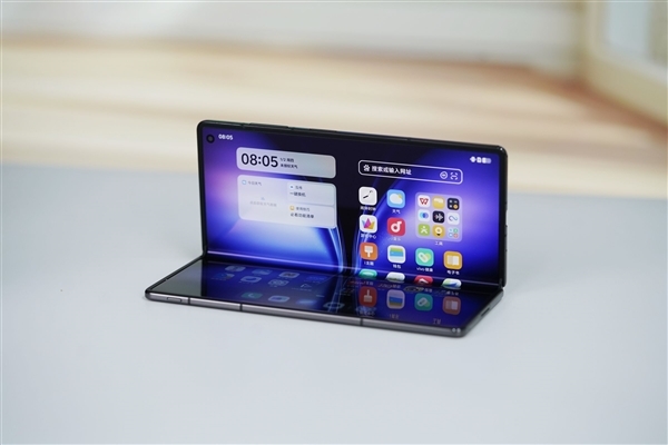 217克全球最轻大折叠！vivo X Fold5首销：6999元起