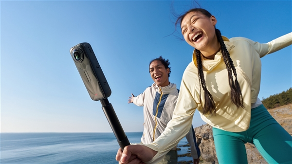 回击大疆全景相机!影石Insta360 X5 首降500元:到手价3298元起