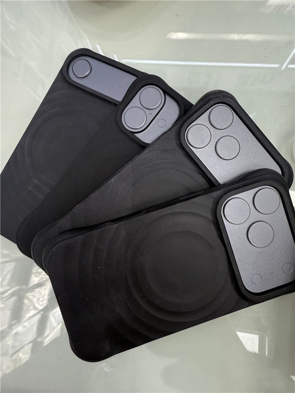 苹果打造!iPhone 17系列官方保护壳首次曝光