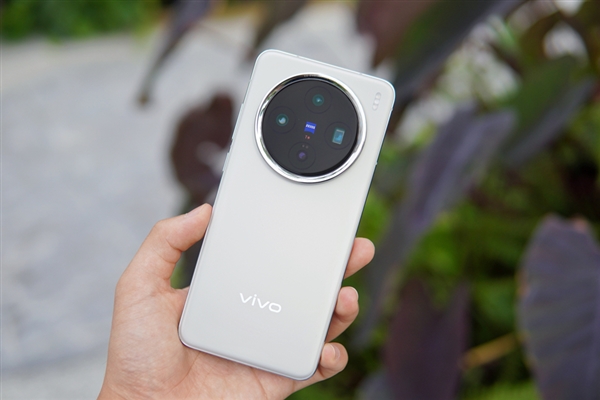 天玑9500全能王！vivo X300系列看点汇总：蓝厂无短板的年度旗舰