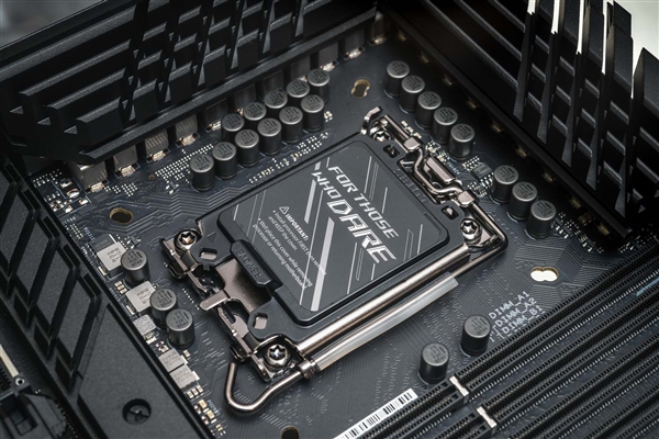 Linux中发现第三家x86处理器,不是Intel也非AMD:来源很神秘