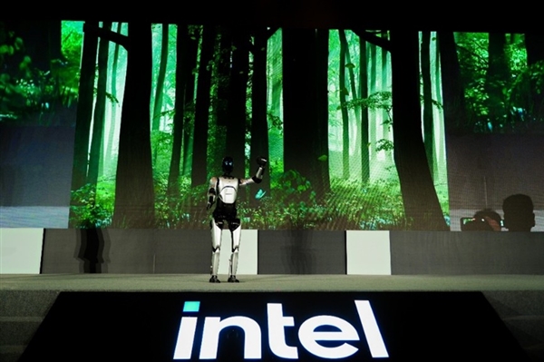 四十而立 再次雄起!Intel创新未来的“火锅哲学”