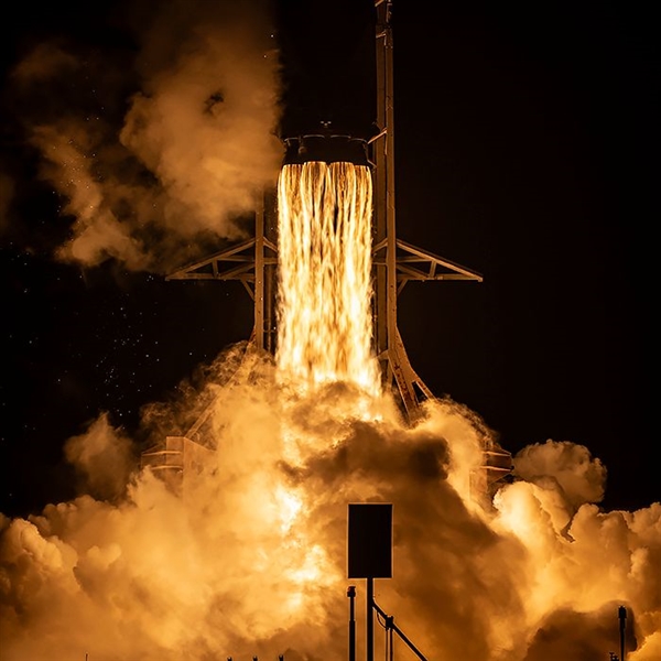 马斯克又成了：猎鹰9号火箭完成2025年第150次发射