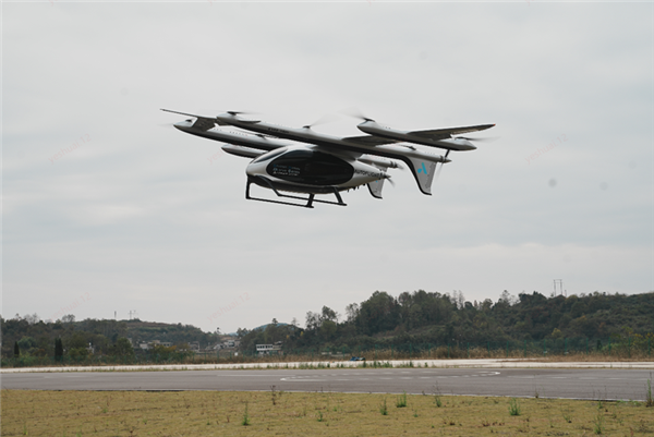 京东物流重要进展!我国吨级eVTOL贵州首飞:送货效率提升超80%