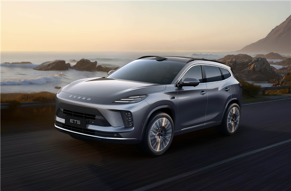 猎鹰700驾驶辅助上车！星途ET5增程版上市：13.49万起