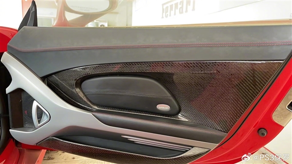 688万起 困在广州展厅里的保时捷卡雷拉GT要拍卖了:无法上牌