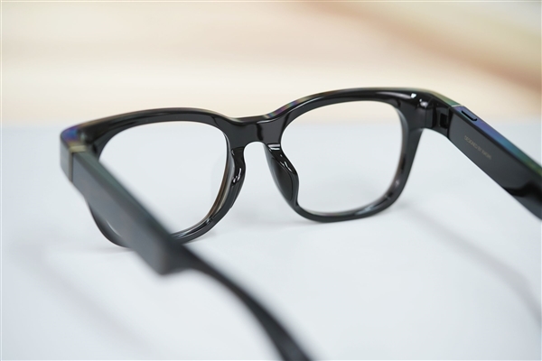 苹果首款智能眼镜Apple Glasses明年发布:无显示屏 类似Meta、小米