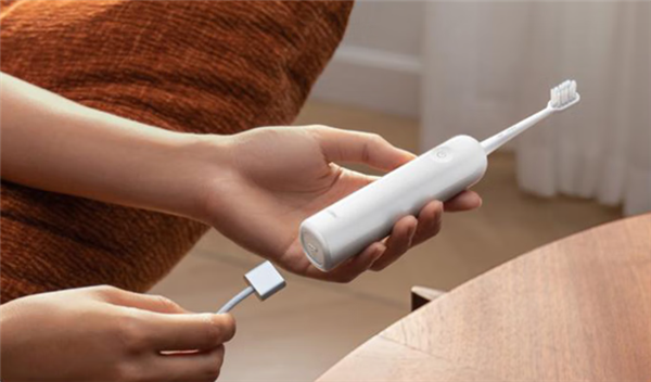 徕芬回应发布会撞景《周处除三害》灵修场面:与电影无关 2023年就用过