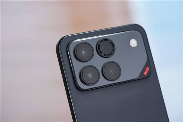 全球首发10000mAh电池！荣耀WIN图赏