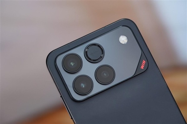 全球首发10000mAh电池！荣耀WIN图赏