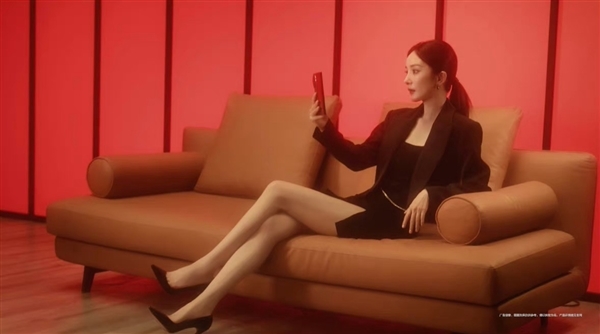 华为官宣：杨幂担任鸿蒙智行享界品牌代言人