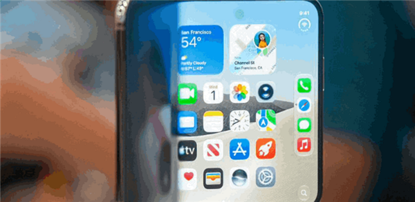 苹果副总裁：iPhone Duo用哑光磨砂膜掩盖折痕 其铰链无松垮感比友商好多了