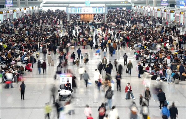 12306：春节期间候补购票成功率超过70％