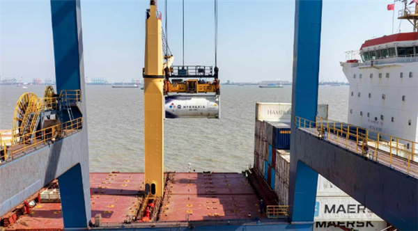 首次！我国大型固态储氢设备实现充氢状态海上出口运输