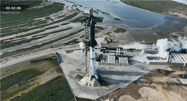 美国SpaceX星舰实施第12次试飞:人类最强火箭星舰V3首飞发射升空