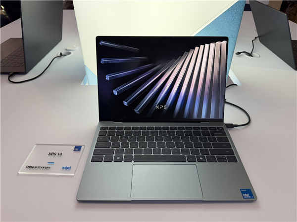 Win11 8GB内存直接吃掉七成:被苹果系统碾压