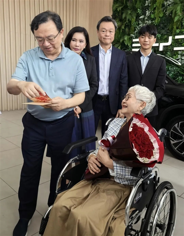 王传福收到“一封情书”:比亚迪就是泰国的春天