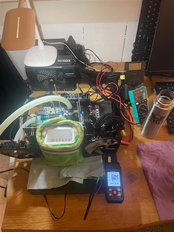 比公版高42%:RTX 5090液氮超频破纪录!GPU频率拉至3623MHz